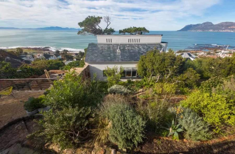 4 Bedroom Property for Sale in St James Western Cape